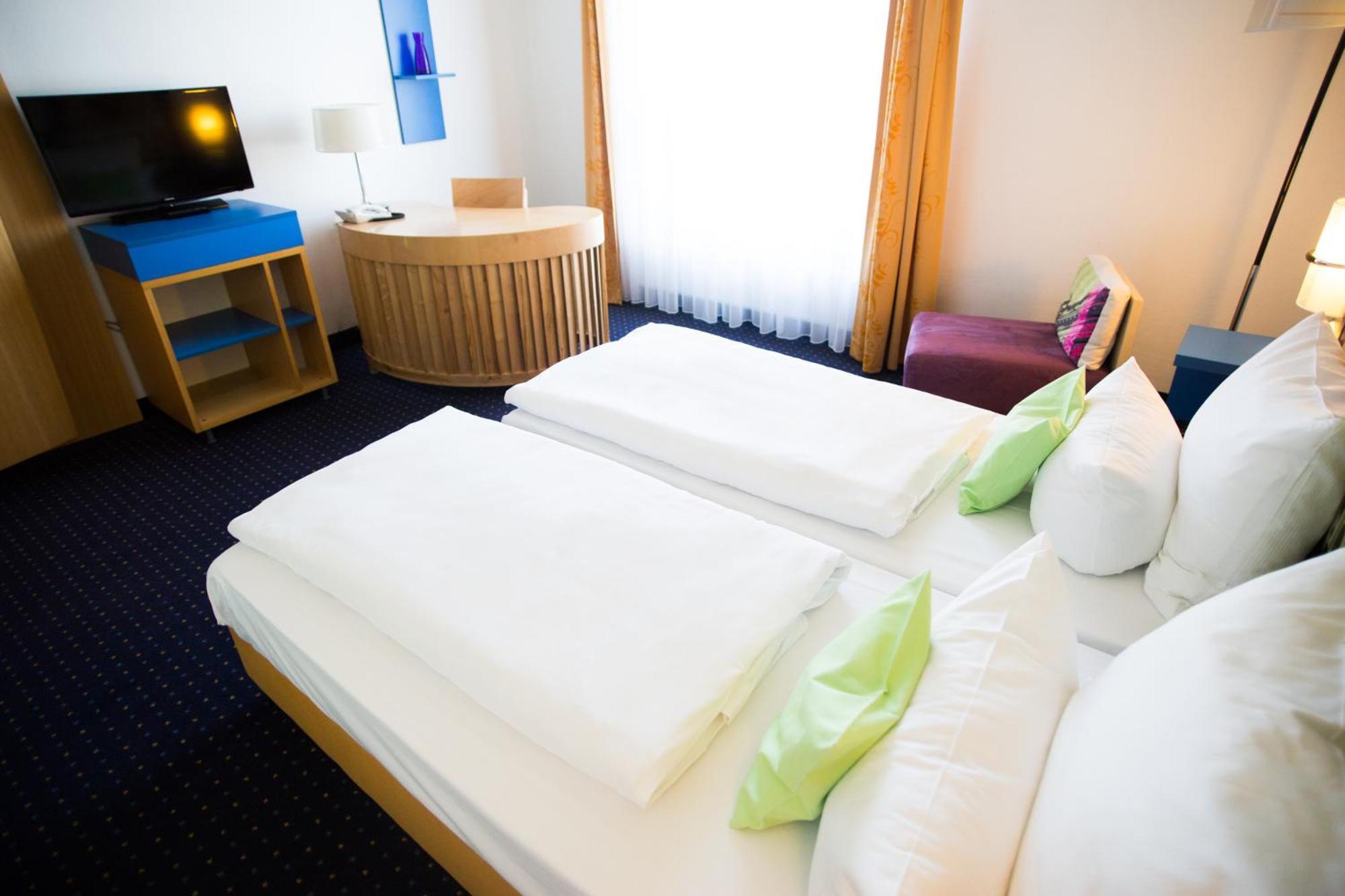 Ibis Styles Leipzig Hotel Radefeld Exterior photo